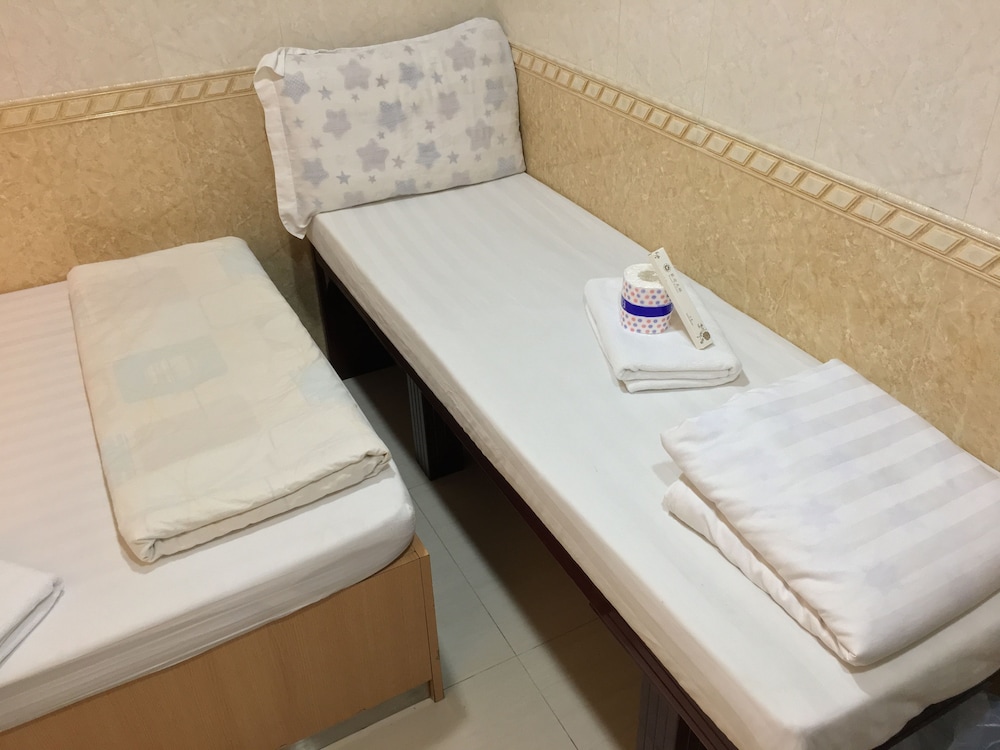Everest Guest House 24/64