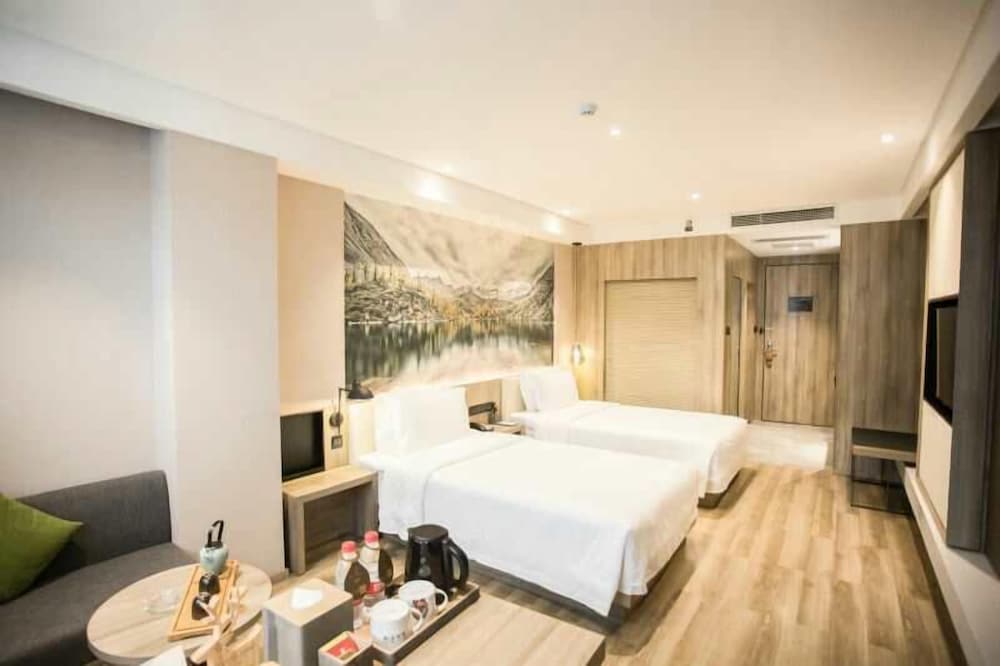 Atour Hotel (Chengdu Thatched Cottage Of Du Fu) 20/66