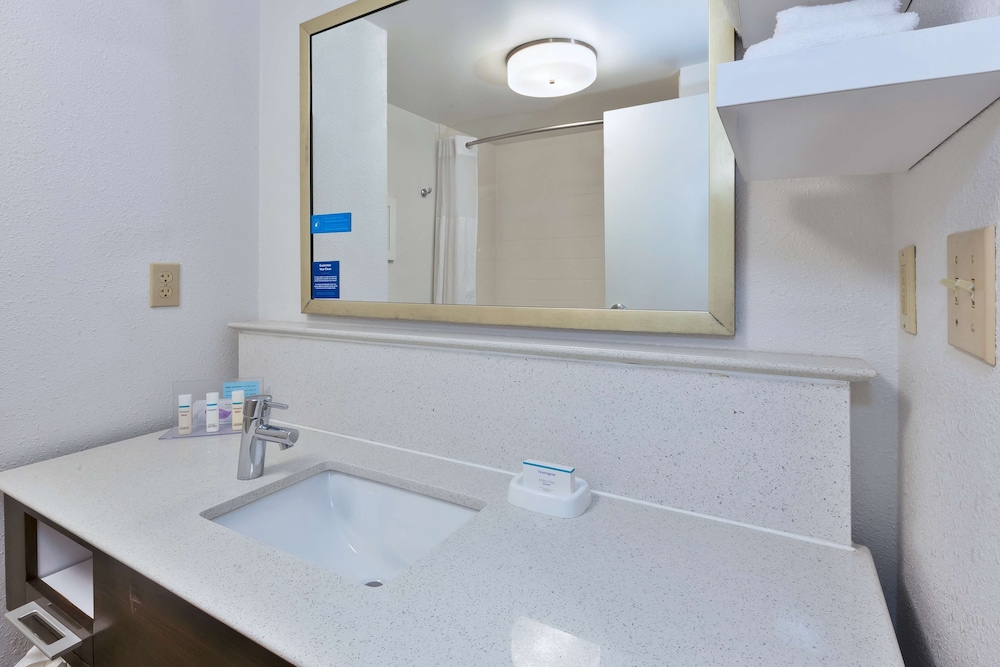 Hampton Inn Waterbury Ct 6/22