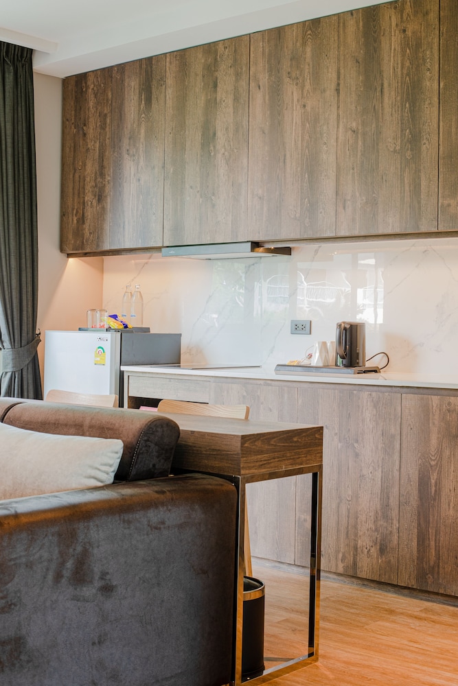 Rak Elegant Hotel Patong 13/69
