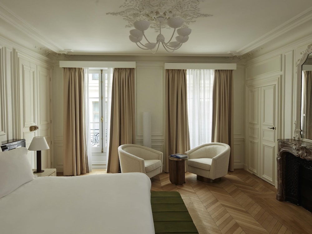Maison Delano 12/50