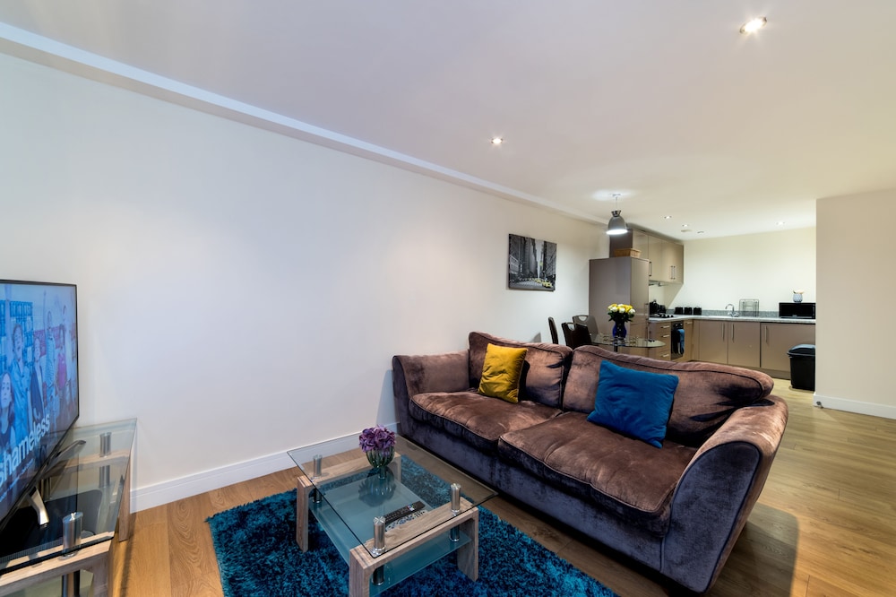 Comfort Zone Parkside Apartments 30/50