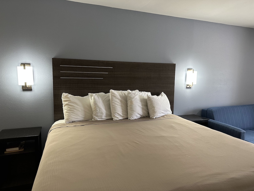 Express Inn Suites 23/52