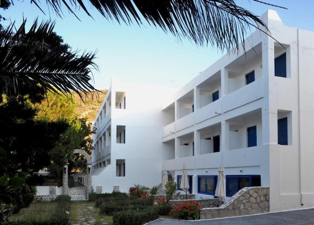 Lagada Beach Hotel 2/65