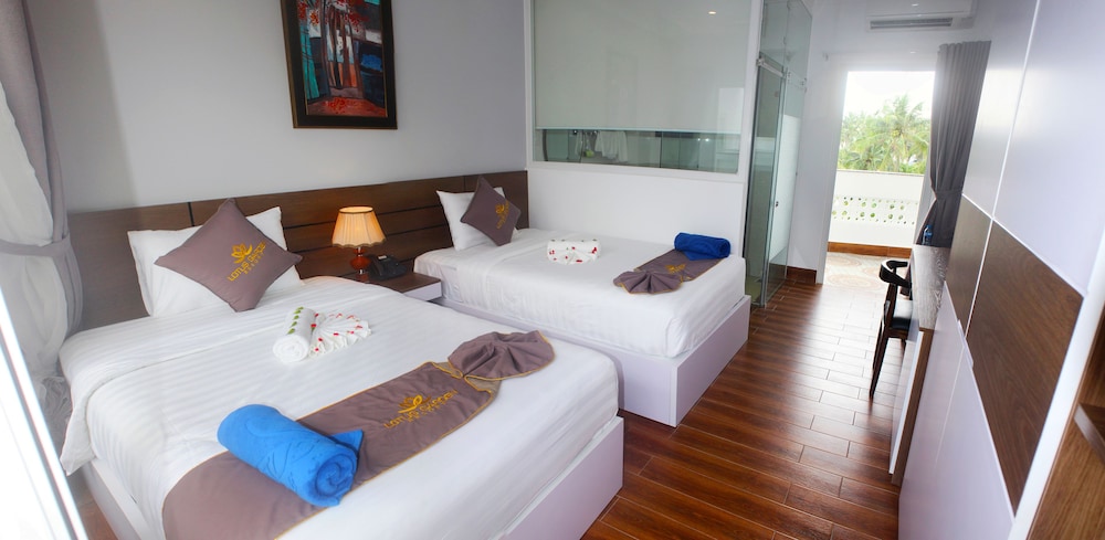 Lotus Garden Resort 17/55