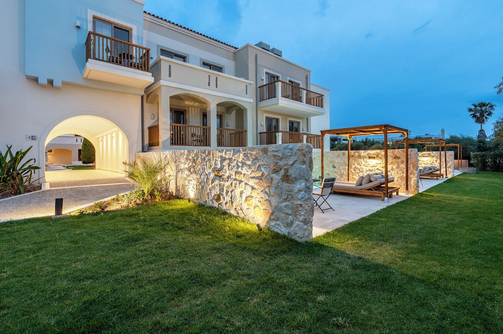 Aegean Houses 119/121
