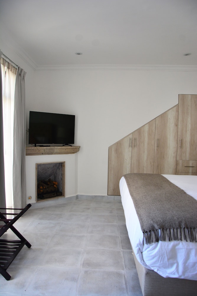 Casa Lani Luxury B&B 12/30
