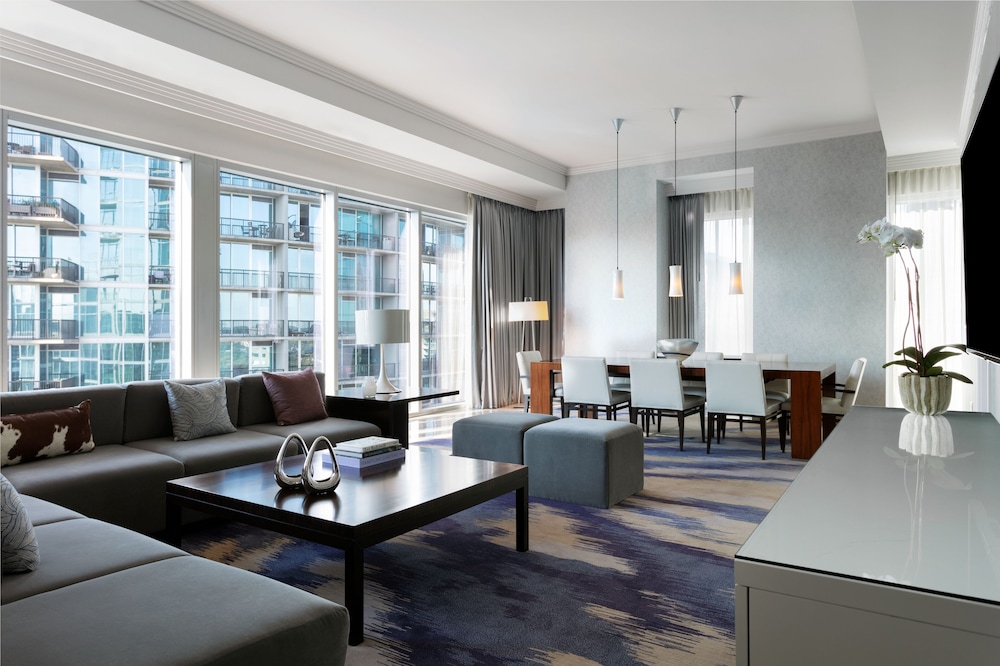 Loews Atlanta Hotel 47/83