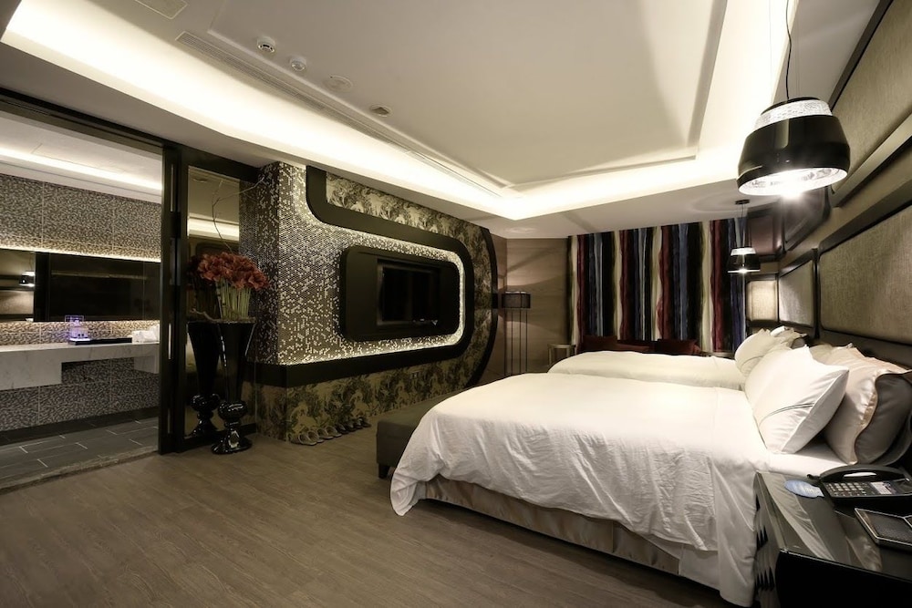 Uher Luxury Resort Hotel 6/50
