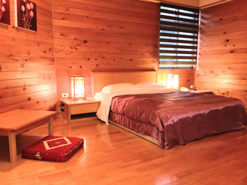 Eastern Beauty Hotel 16/26