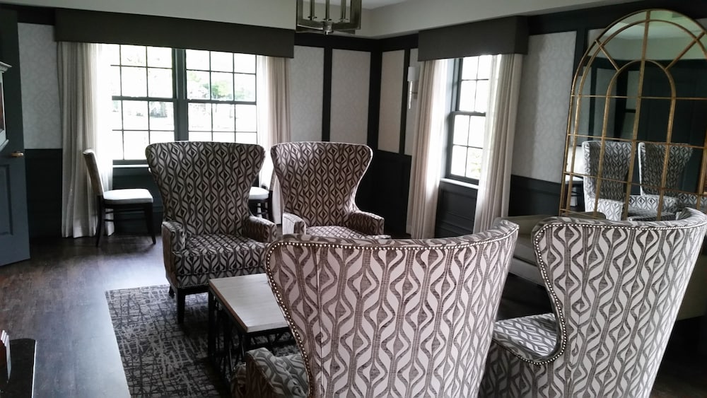 Normandy Farm Hotel and Conference Center 30/45
