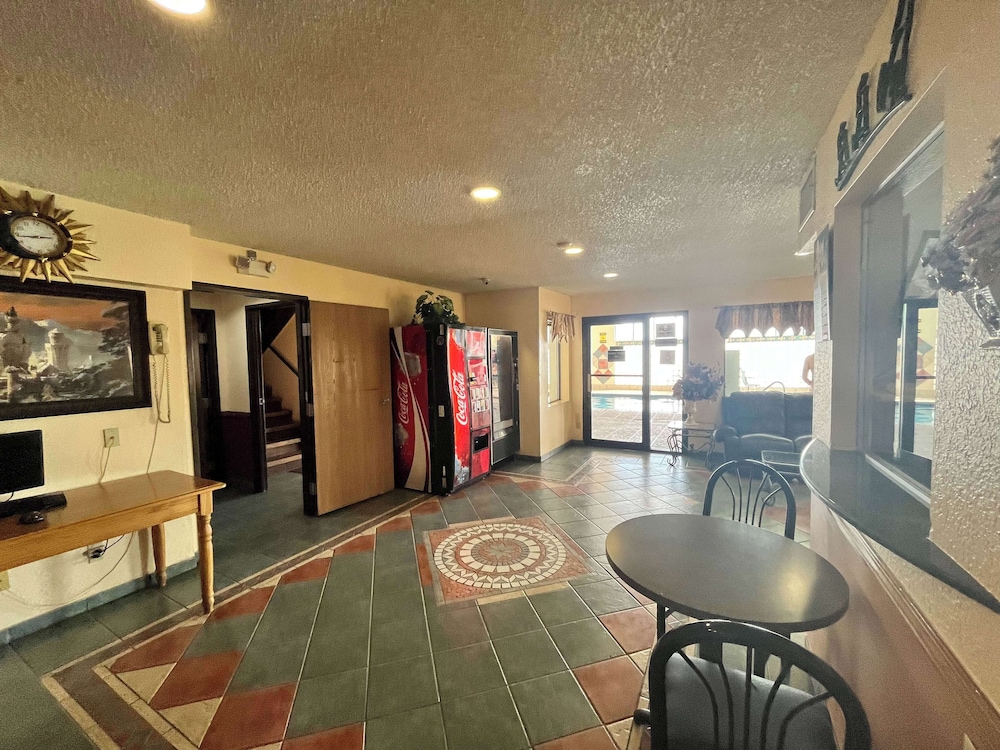 Lobby at Motel6 Deming, NM, DEMING - NM