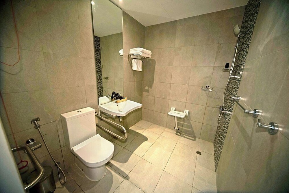 Kingsgate Al Jadaf by Millennium Hotels 44/44
