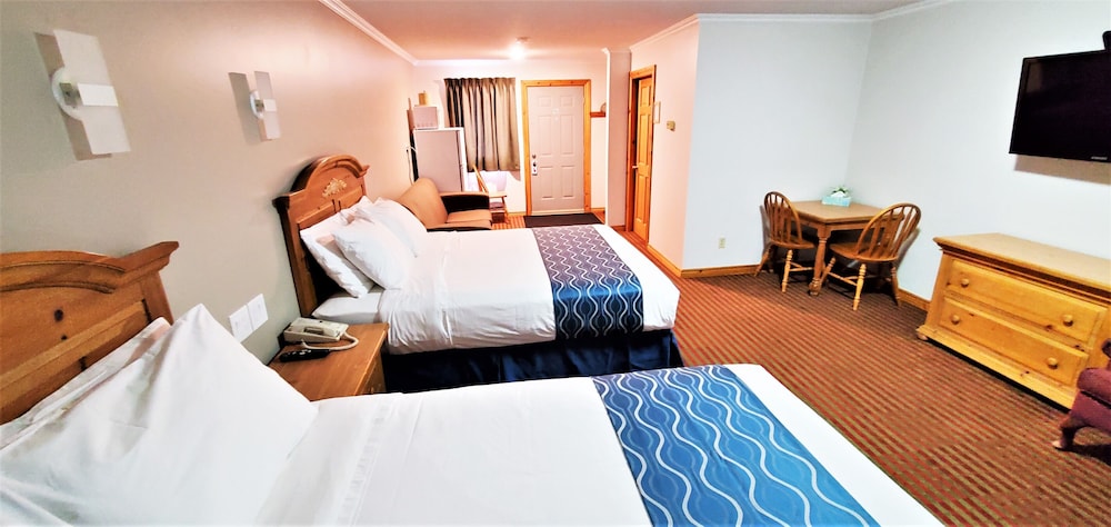 Knights Inn Colonial Fireside Inn 11/30
