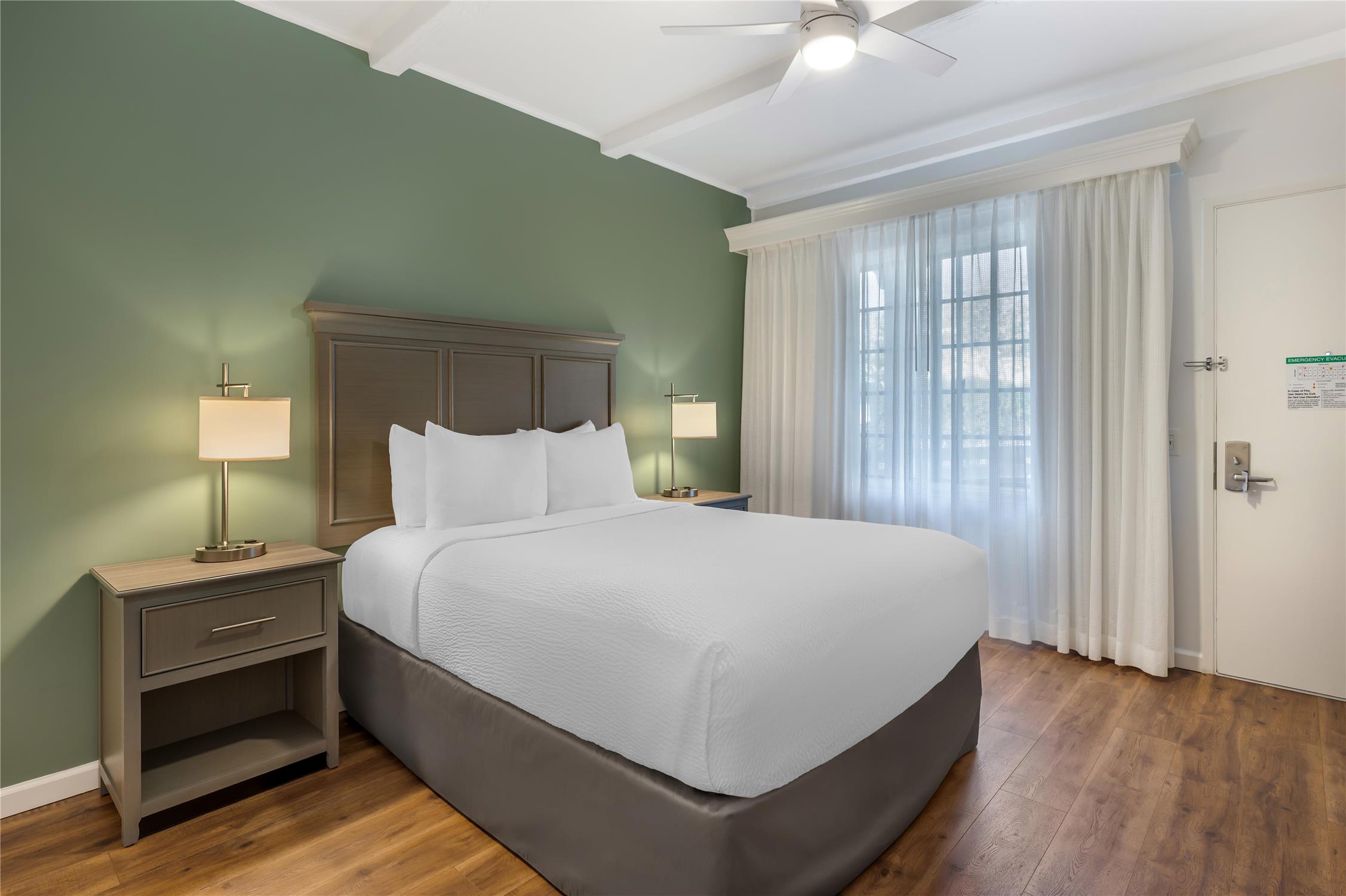 Best Western Plus Santa Barbara 24/41