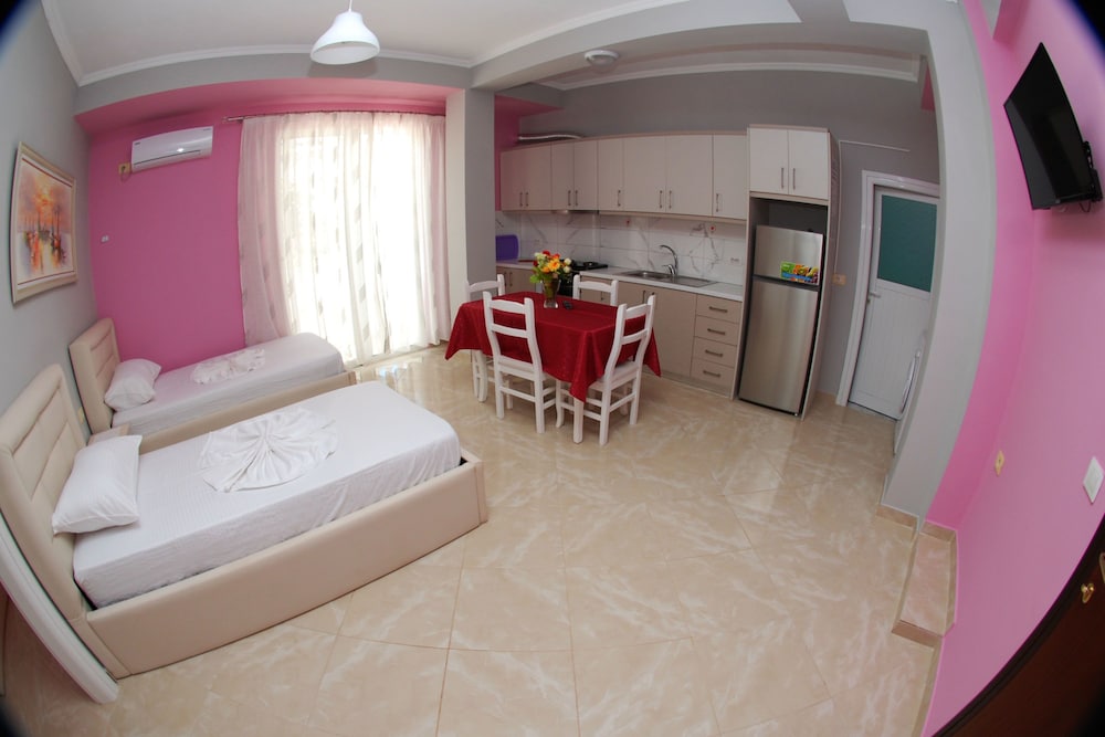 Vila Alvin 27/82