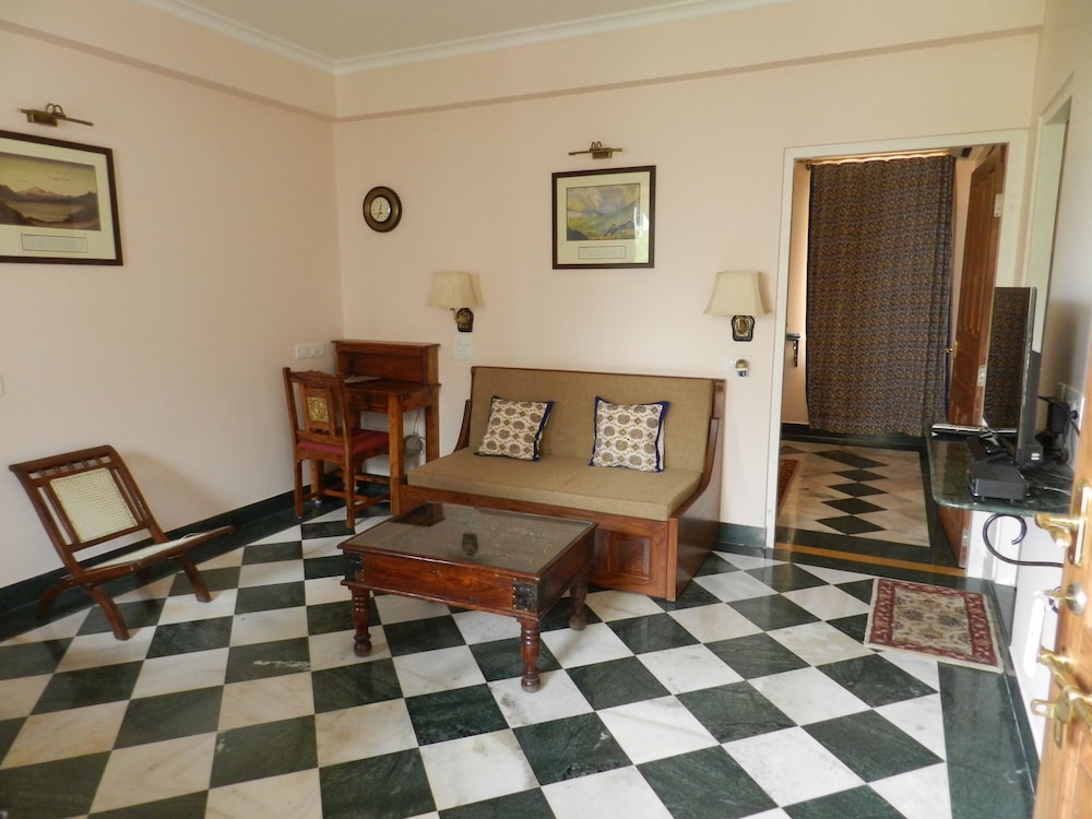 Hotel Arya Niwas 6/47