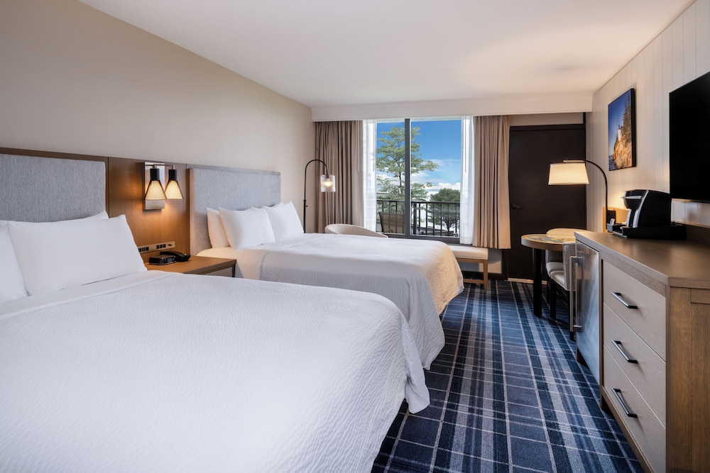 Premium, 2 Queen Beds, Ocean Front