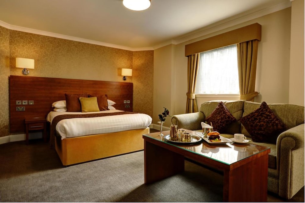 Golden Lion Hotel Stirling 11/50
