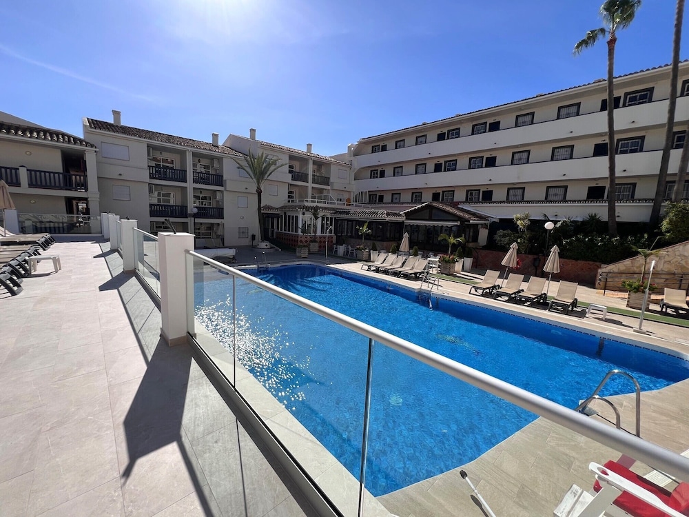 Crown Resorts Club Marbella 30/50