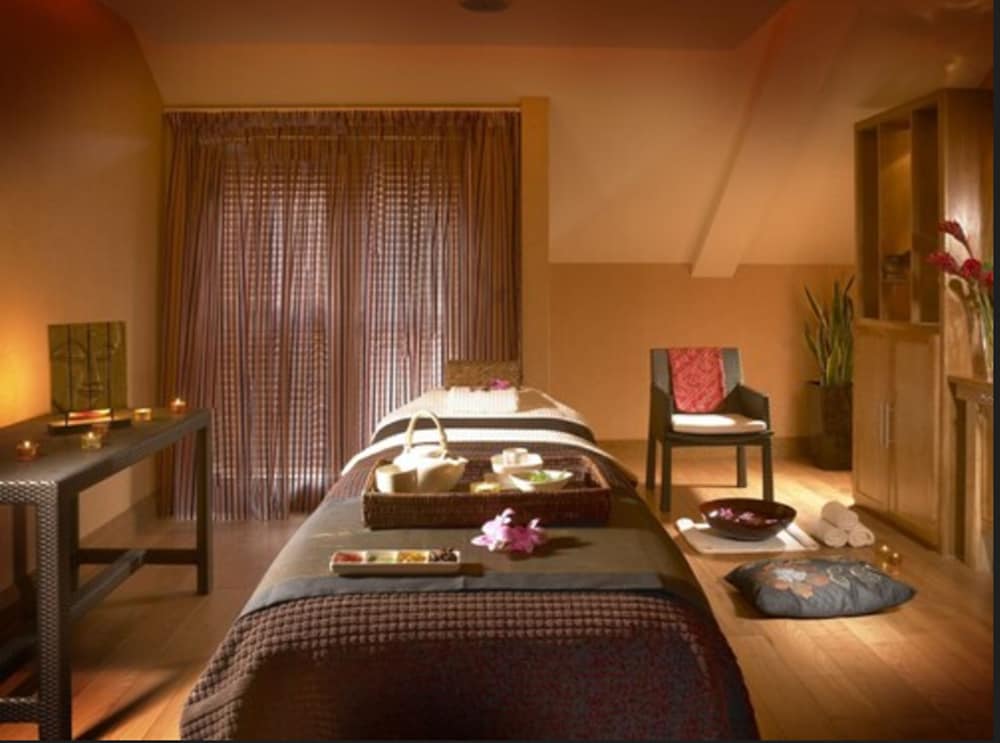WESTPORT PLAZA HOTEL 27/51