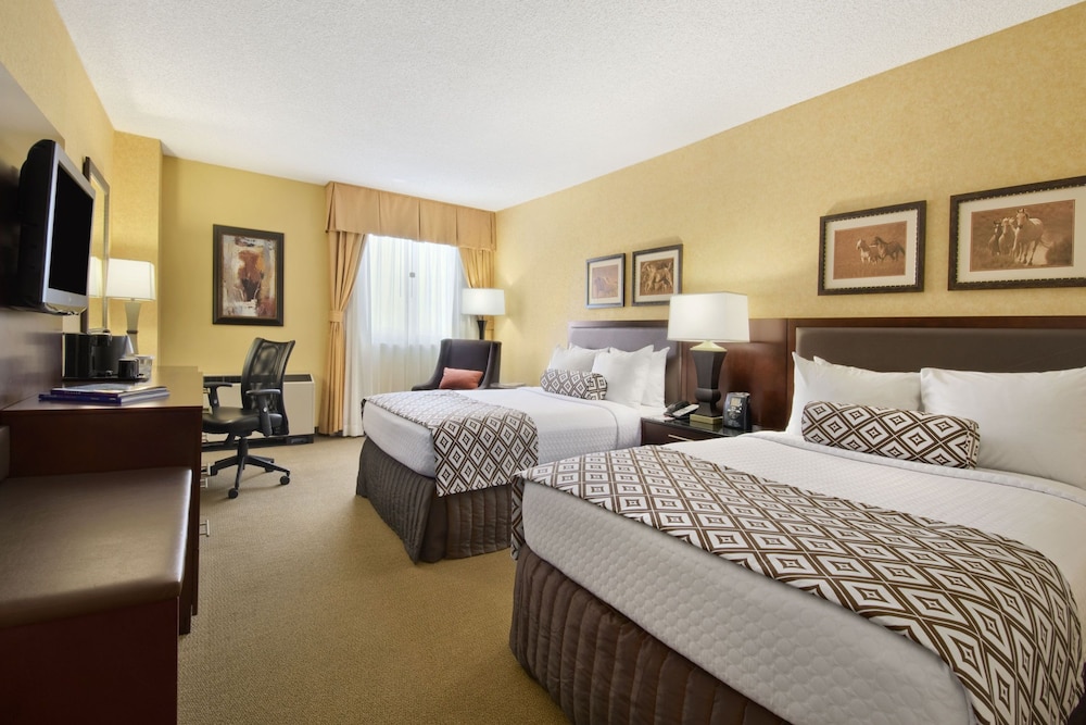Crowne Plaza Denver Airport Convention Ctr, an Ihg Hotel 12/41