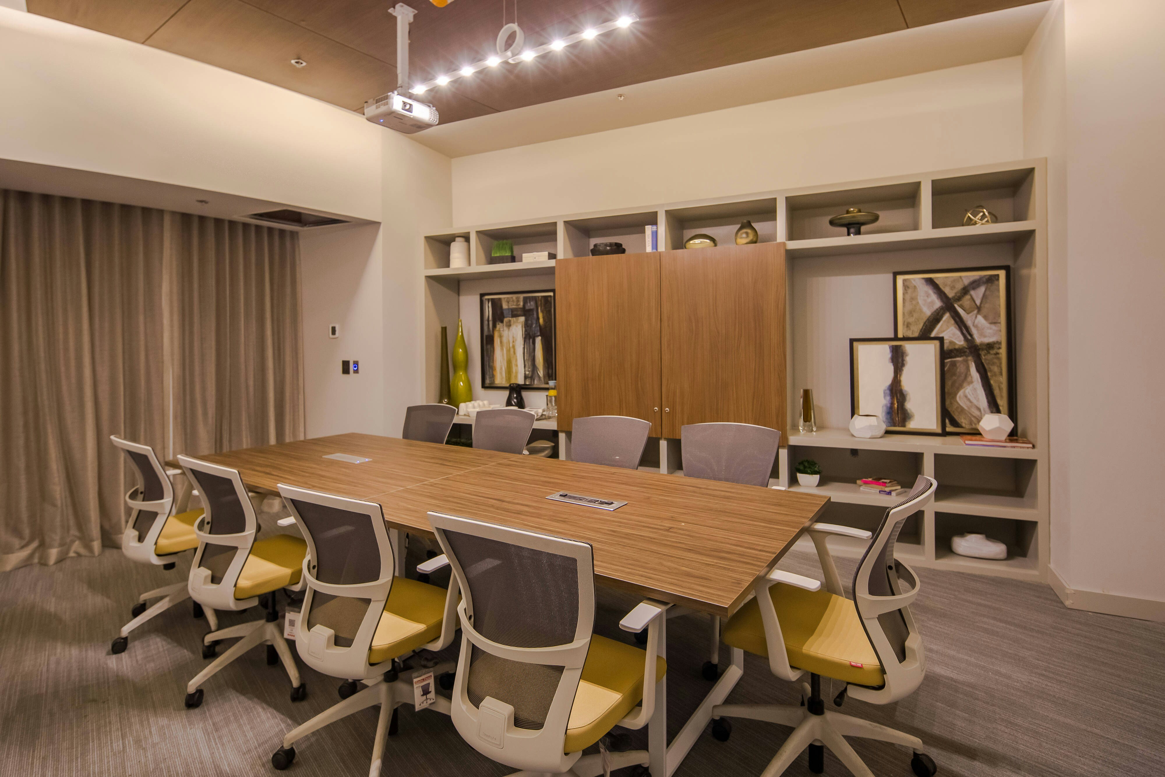 AC Hotel by Marriott Guadalajara Expo 23/25