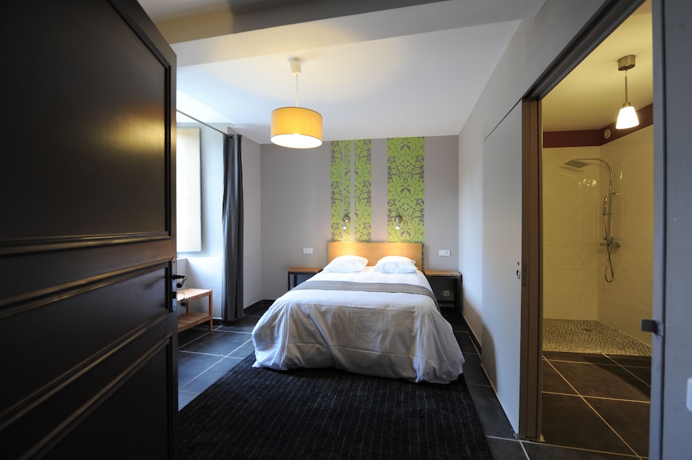 HOTEL CHATEAU DE PALAJA 25/68
