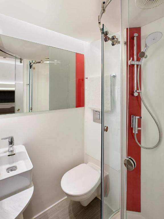 ZIP by Premier Inn Cardiff 24/28