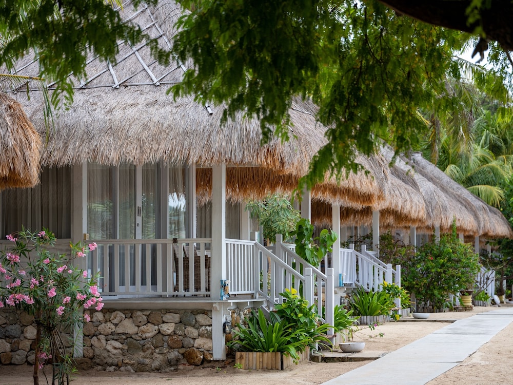 Sudamala Resort Seraya Flores 11/65