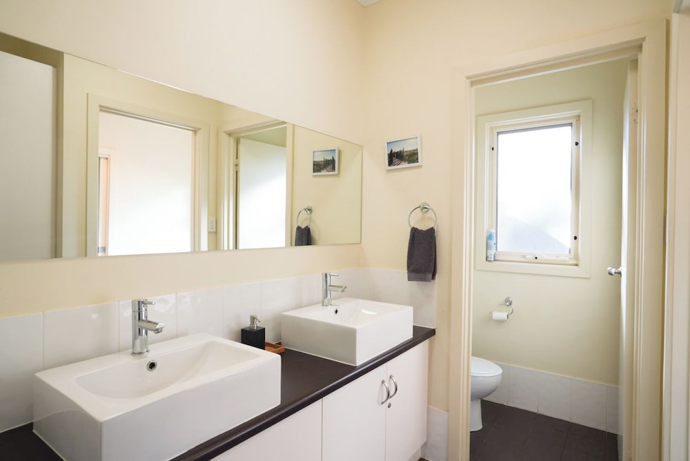 McLaren Vale Studio Apartments 48/50