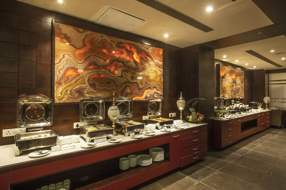 Hotel Mumbai House 9/50