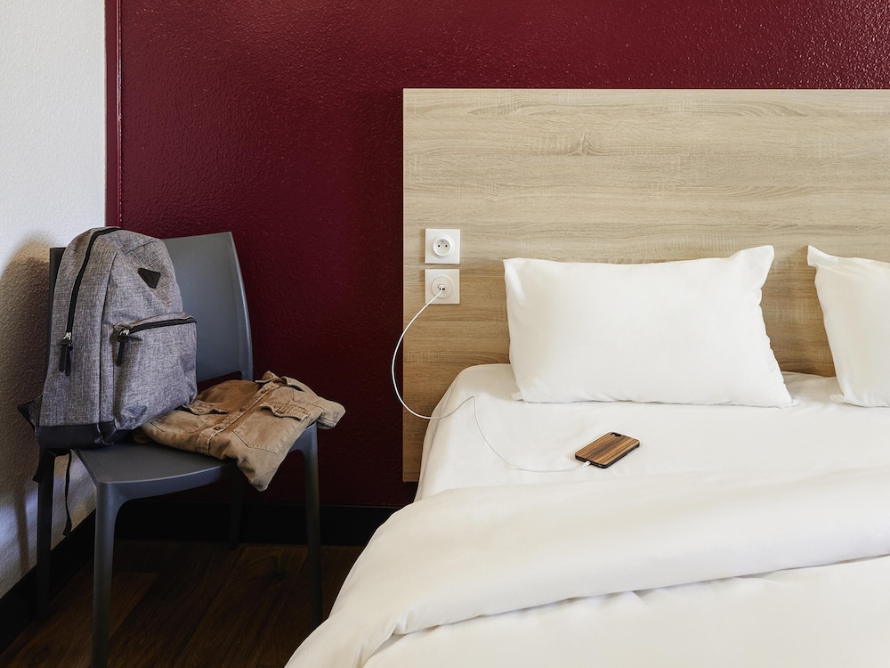 Hotelf1 Clermont Ferrand Est 14/47