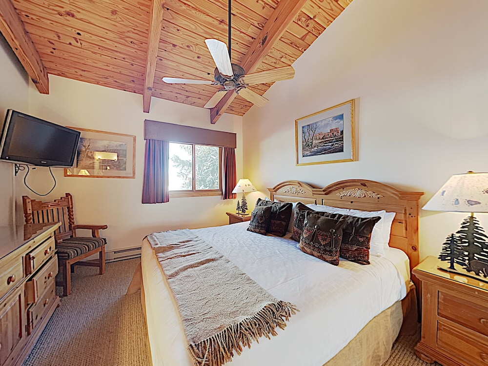 1 Bedroom, Plus, Loft, Deluxe, King Bed, 2 Queen Beds, Sofa