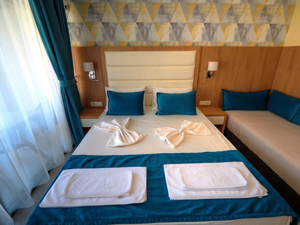 Pearl Beach Resort 37/62