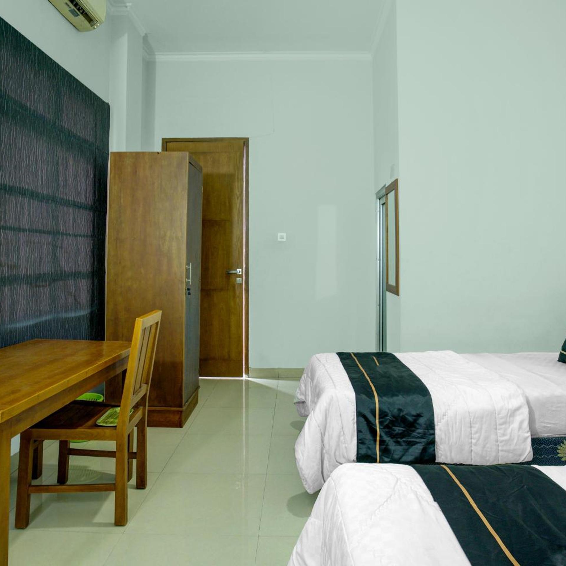 Hotel O near Palembang Square Mall formerly Wisma Faeyza Syakira Syariah 19/54