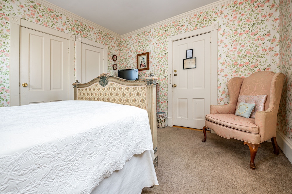 Monroe, Guest Room, Double Bed، Wayside Inn 2/4
