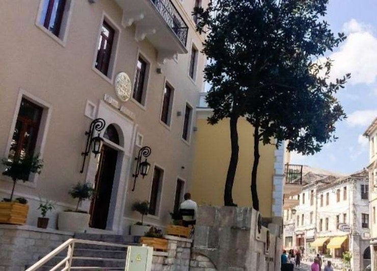 Argjiro Hotel
