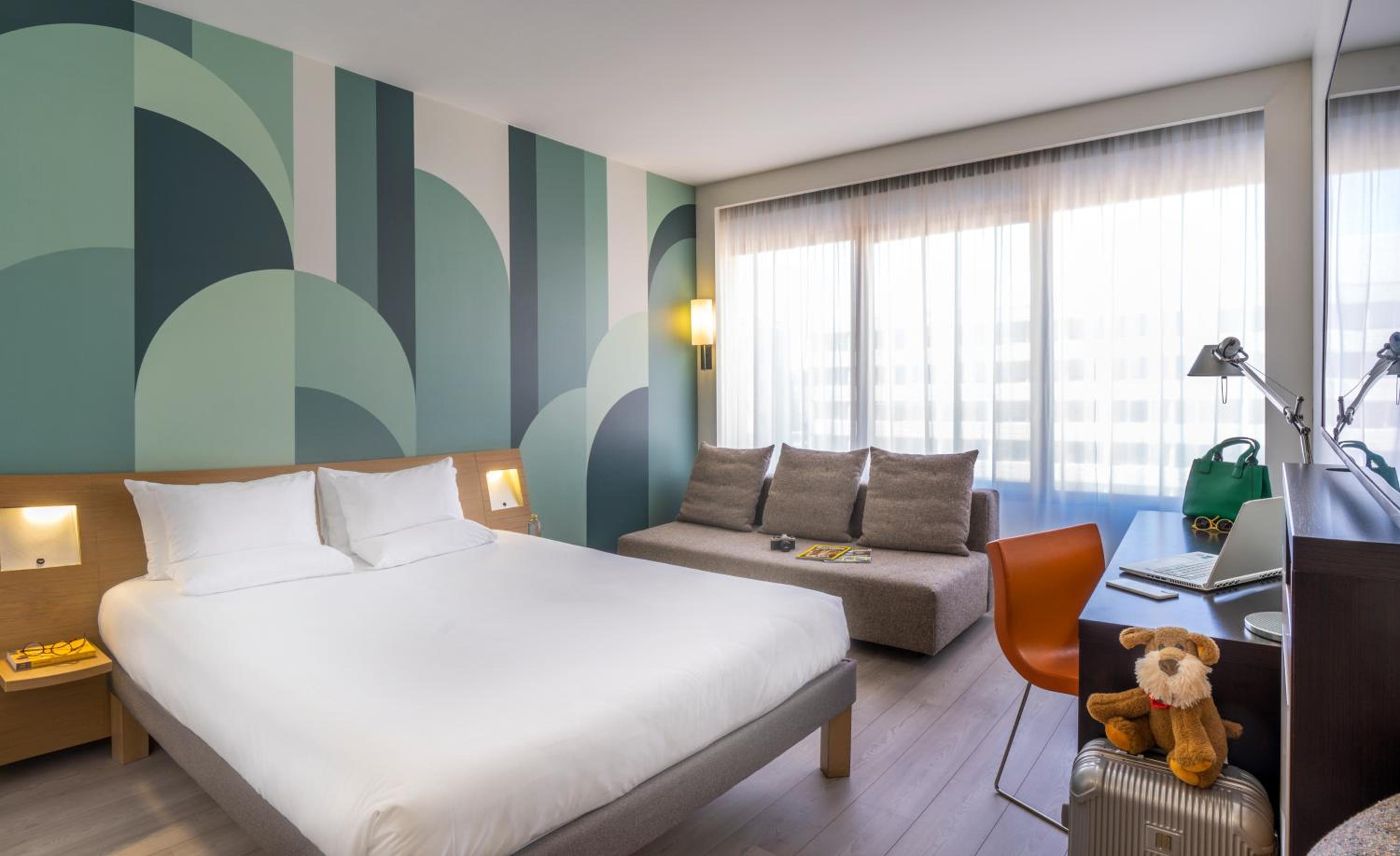 Superior, Deluxe, Queen Bed, Deluxe Building