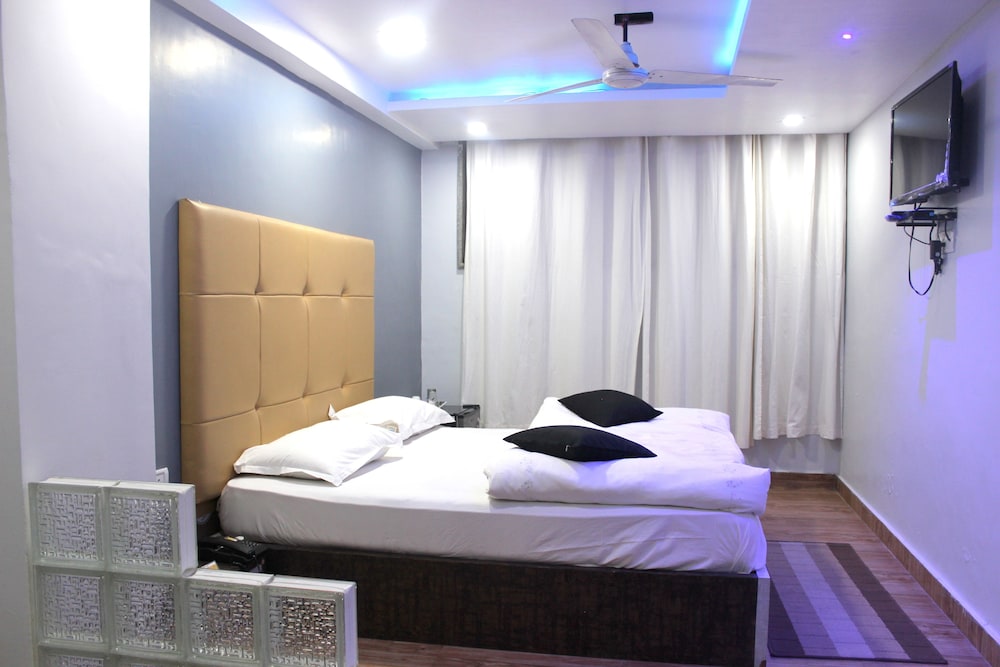 Hotel Toppers Corner Mount Abu 46/67