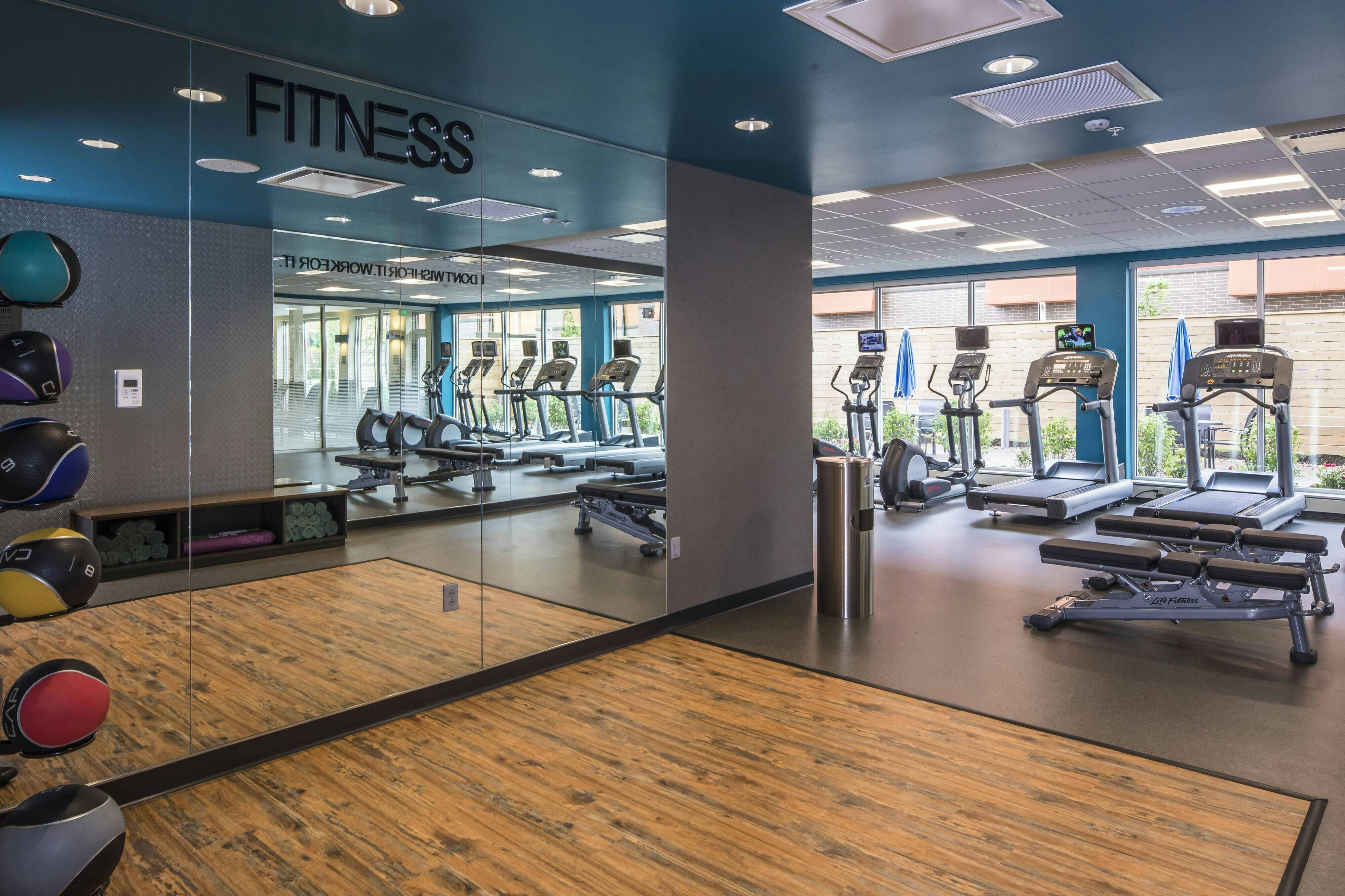 Fairfield Inn And Suites By Marriott Pittsburgh North Mccandless Crossing 9/16