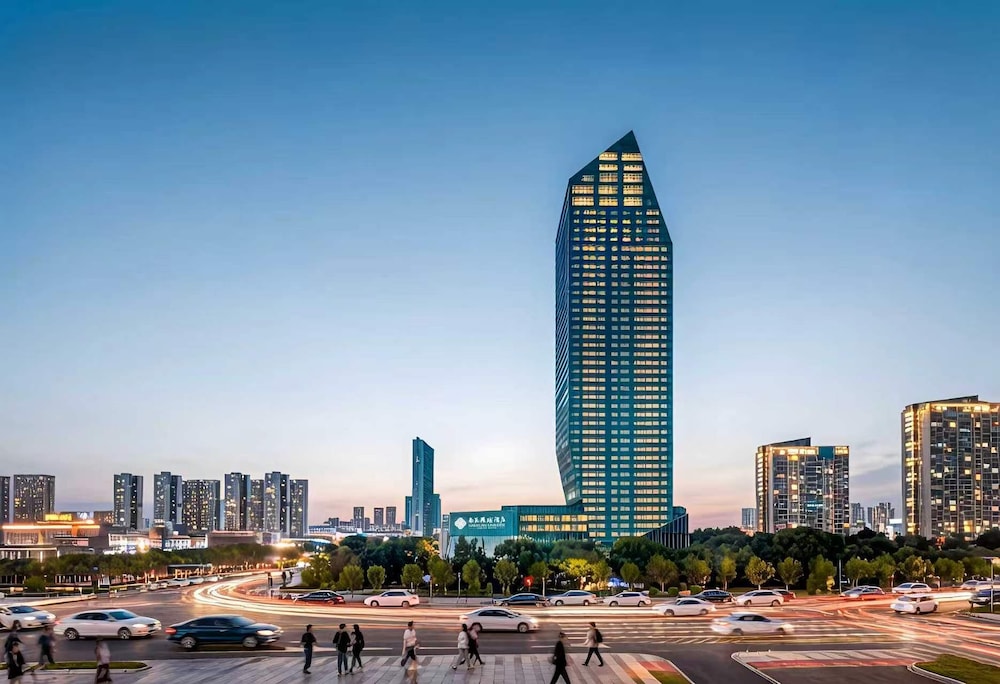 Nanyuan Universe Deluxe Hotel 2/69