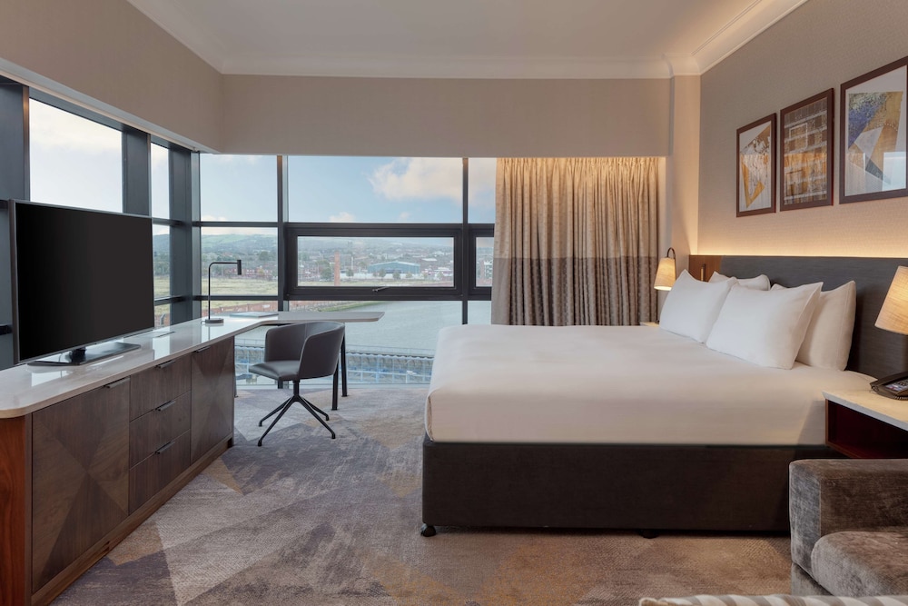 Hilton Belfast 17/75