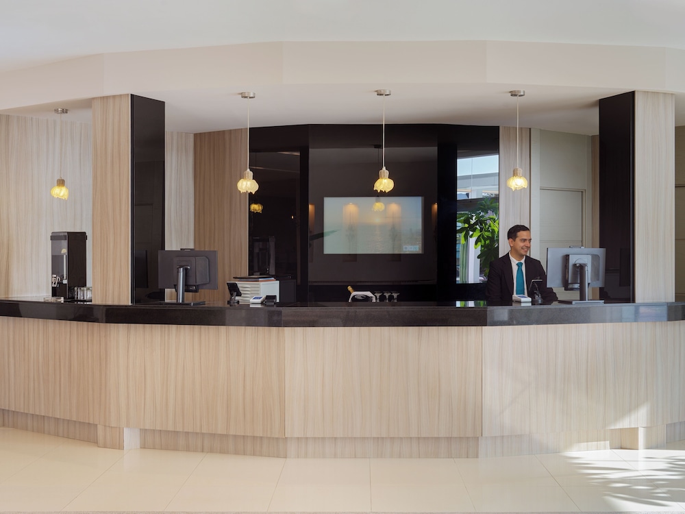 H10 White Suites - Adults Only 16/70
