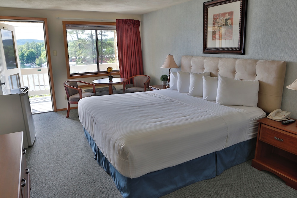 Scenic, Comfort, King Bed, Lake View