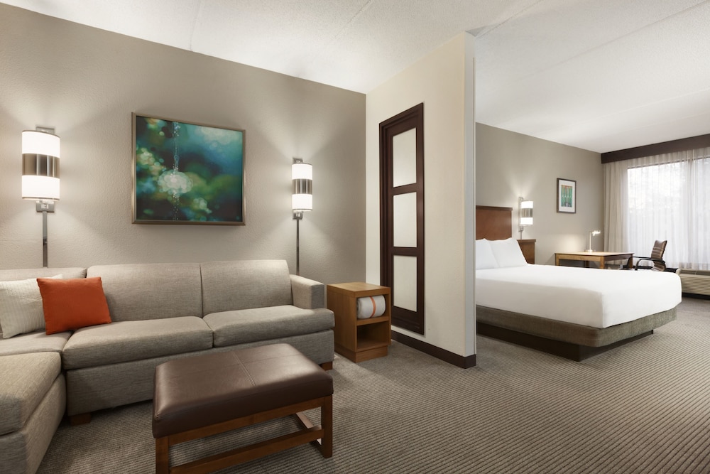 Hyatt Place Nashville Airport 20/62