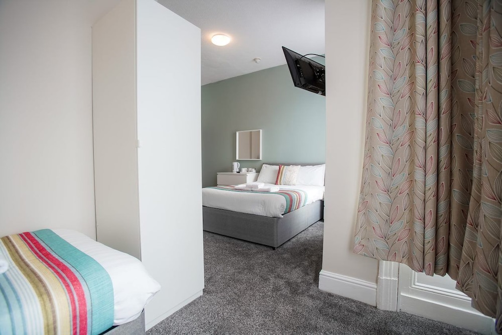 The Georgian Hollies Hotel 31/55