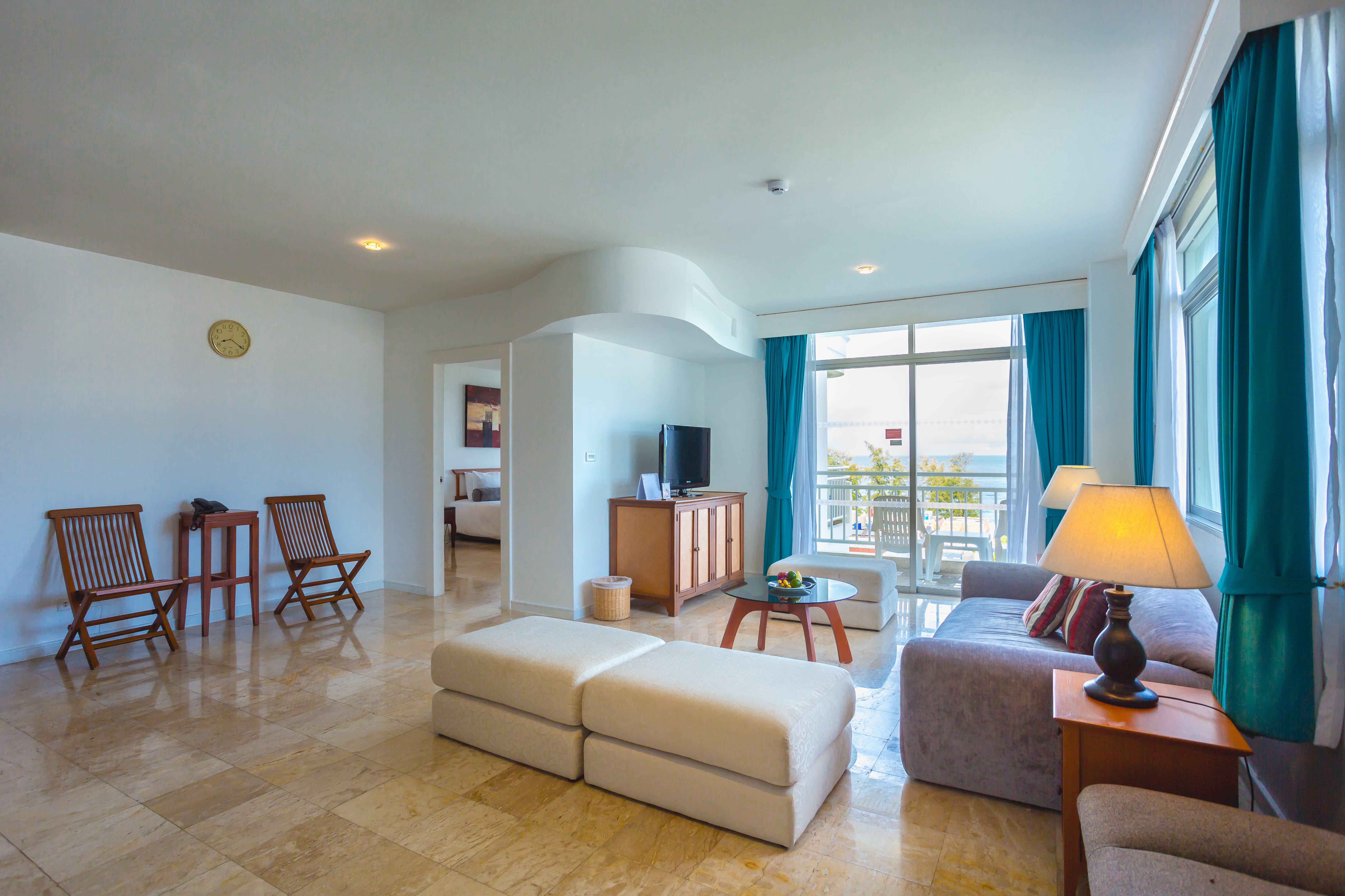 Waterfront Suites Phuket by Centara 35/76