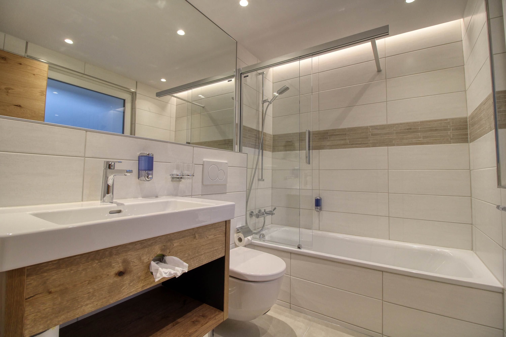 3 Bedrooms, Luxury, Apartment, 6 Beds, Mountain Side, Mountain View، Apartment Matterhorngruss 5/7