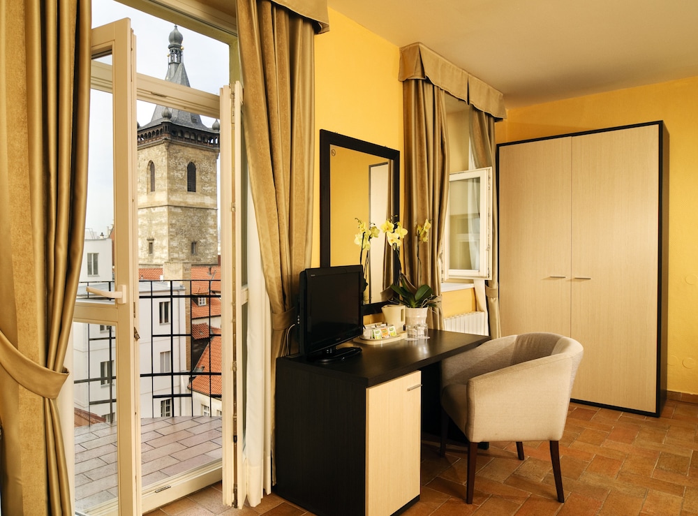 Hotel Praga 1 33/44